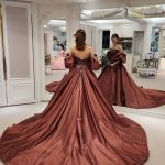 ドレスのフィッティングと結婚式でタトゥーカバー